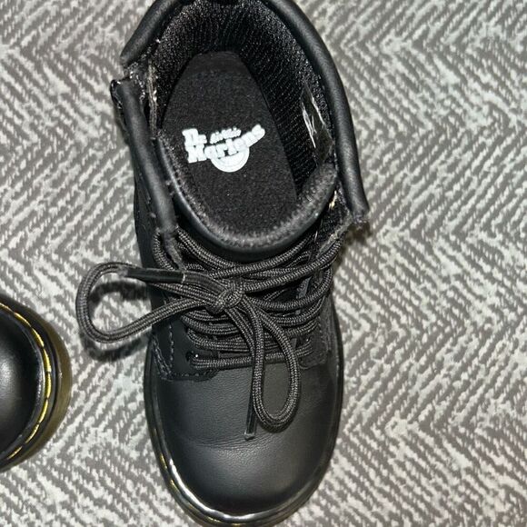 Dr martens black toddler boots sz 8 - Picture 5 of 5